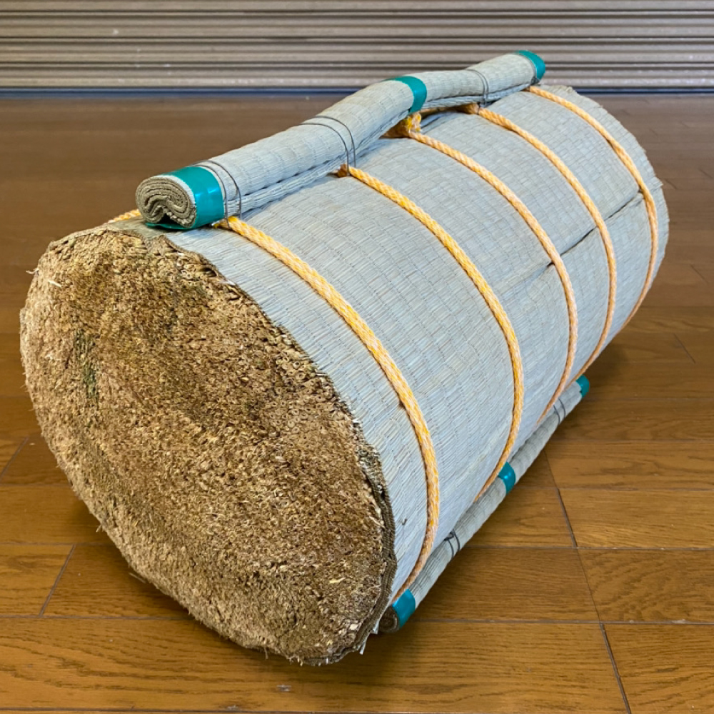 弓道 巻藁 四半的用 ゴザ仕様 【サイズ】直径約30cm 長さ約50cm 重さ約6.5kg